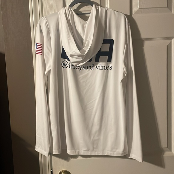 Patriotic Vineyard Vines performance hoodie - Picture 5 of 7